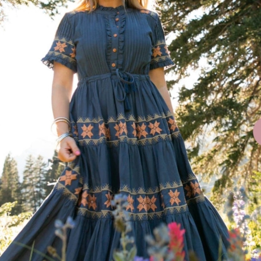 Ivy City blue cotton embroidered dress size M, new